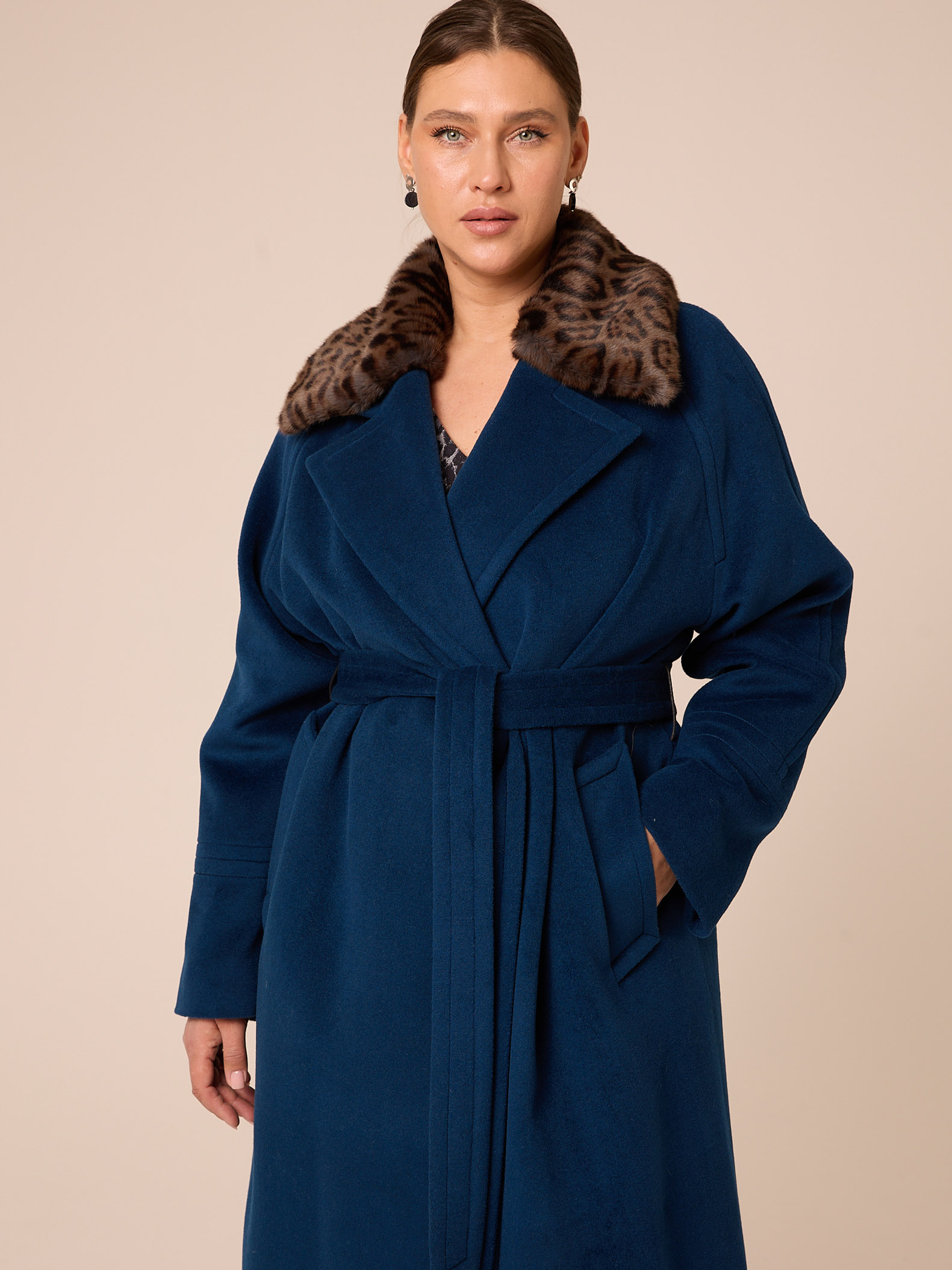 Пальто из драпа